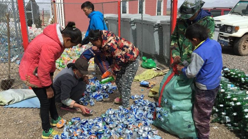 The Small Grants Programme (SGP) supports 565 projects related to chemicals with more than $16 million in funding. Many projects, such as this one in China, focus on solid waste management as a means of avoiding open burning of waste.