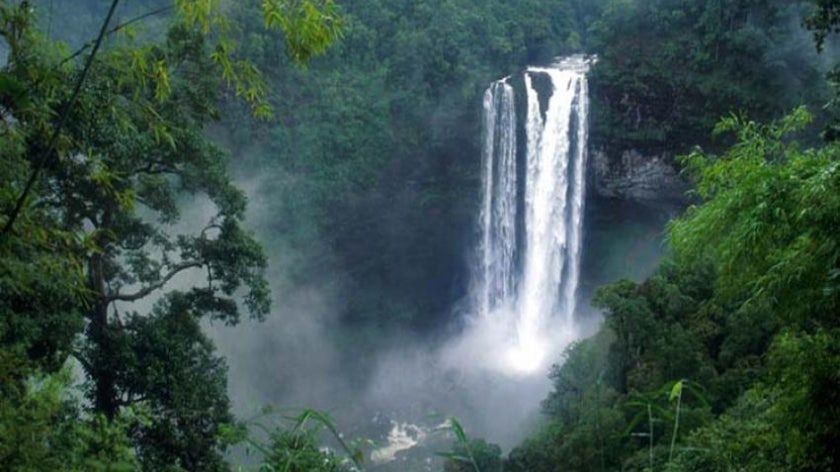 waterfall_in_paksong_district_lao_pdr.jpg